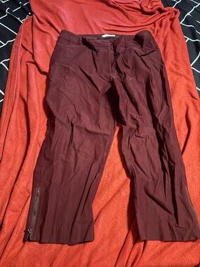 Women size 9 capris